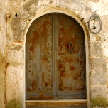 Portal with bell, Vairano Patenora